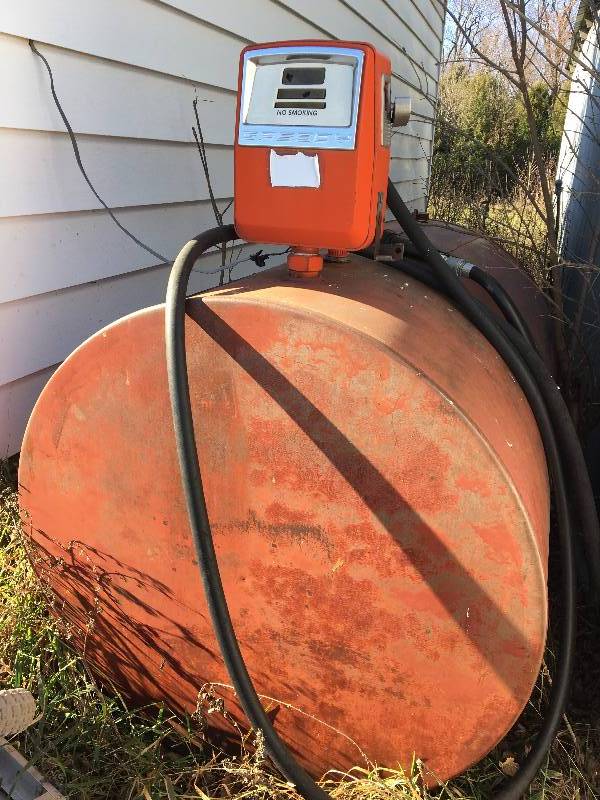 lot 65 image: 500 GALLON FUEL BARREL IN WORKING CONDITION