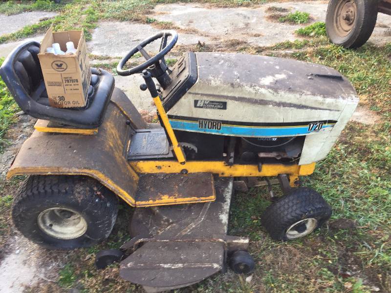 lot 102 image: CUB CADET MOWER