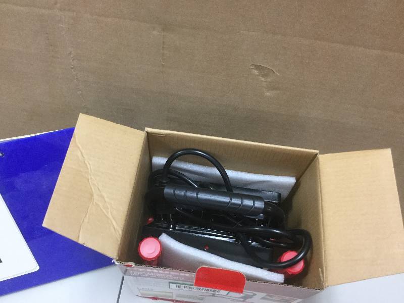 lot 47 image: Husky 5 ft. 1000 Lumen LED Work Light Never used