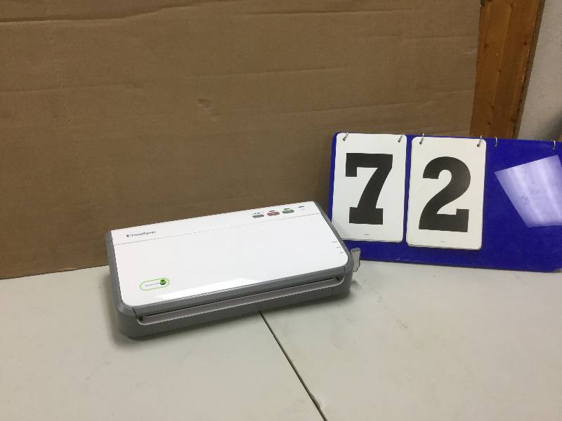 lot 72 image: FoodSaver V2550 Vacuum Sealing System open box stock and actual photos used to display item