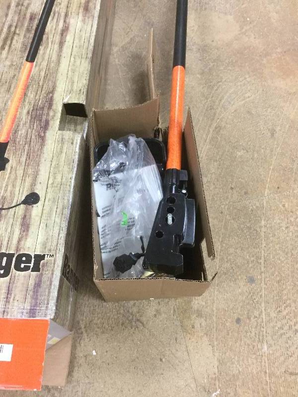 lot 83 image: Remington RM1025SPS 10 in. 8-Amp 2-in-1 Electric Pole sawChainsaw Comboopen box stock and actual photos used to display item