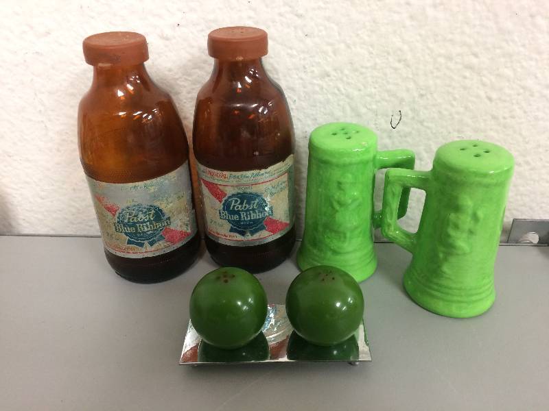 lot 1 image: PBR SaltPepper Shakers and More