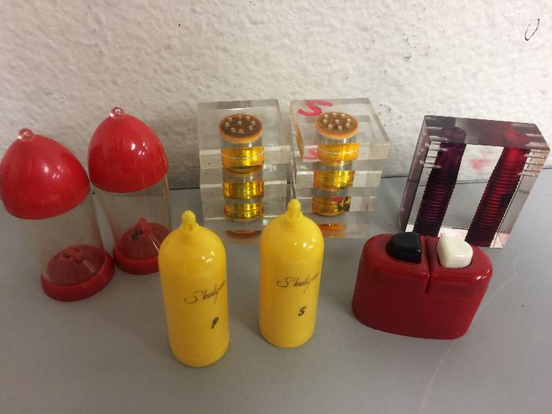 lot 25 image: Acrylic and More Salt & Pepper Shakers