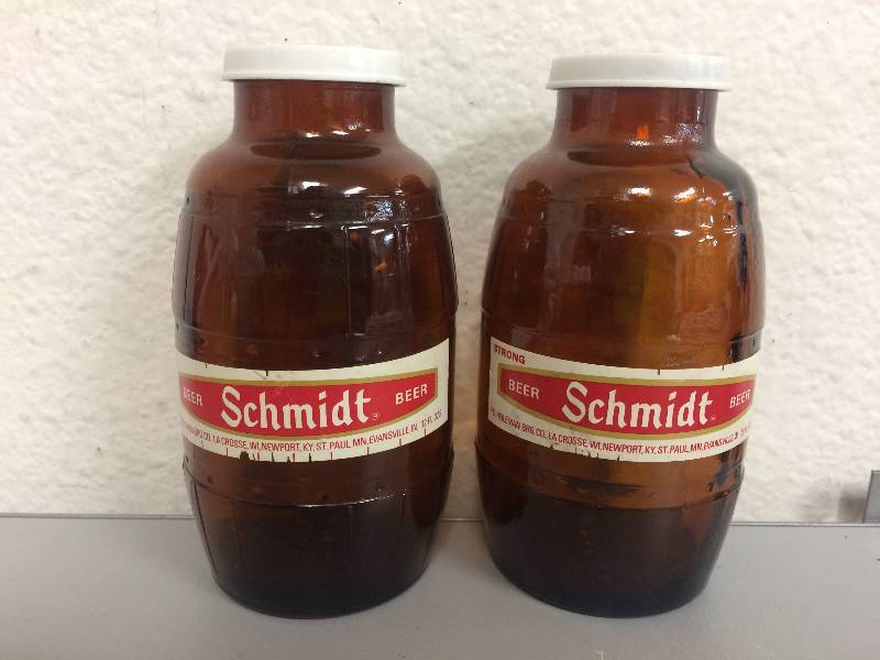 lot 41 image: Schmidt Barrel Salt and Pepper Shakers
