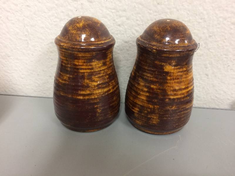 lot 44 image: Brown Salt & Pepper Shakers