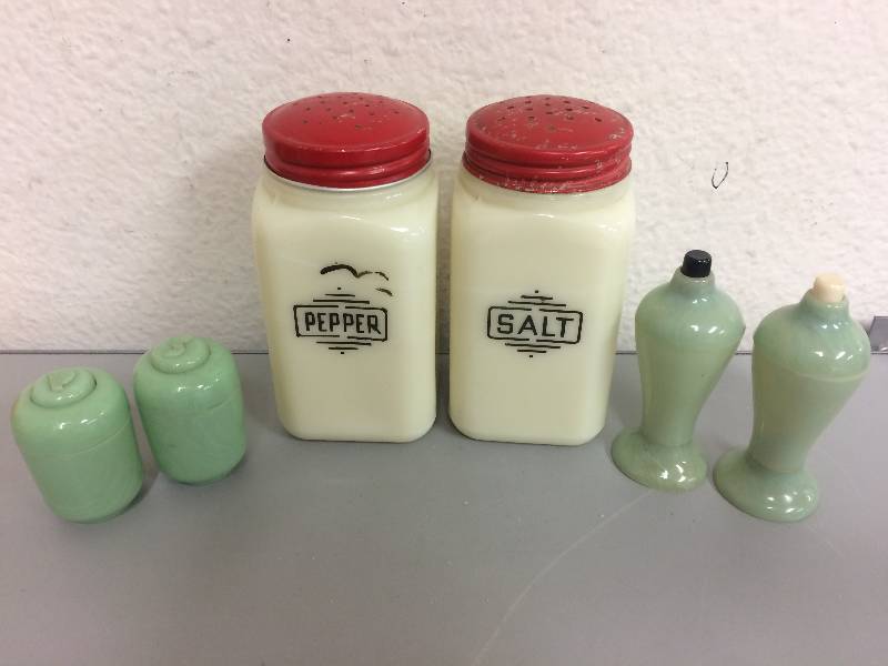 lot 57 image: Carvanite and Milk Glass Salt & Pepper Shakers