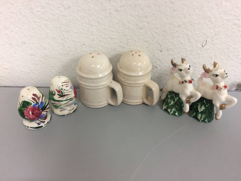 lot 63 image: Pisa, Leftons Salt and Pepper Shakers