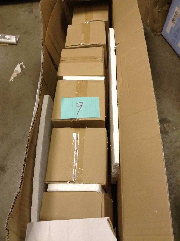 lot 9 image: Thomas Lightning Prestige Strip 6 Light Vanity Light Never Used