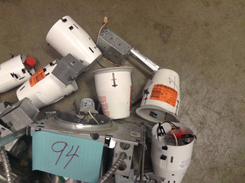 lot 94 image: Lot of assorted recessed light