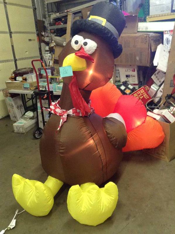 lot 136 image: Airblown inflatable 6 Ft Turkey