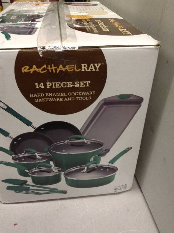 lot 149 image: Rachel Ray 14 PC Cookware Set Never used