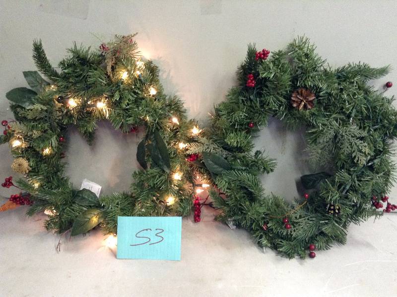 lot 53 image: Lot of 2 Christmas Wreaths