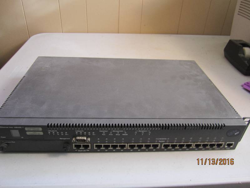 lot 3 image: ibM 8237  ethernet stackable hub 10...