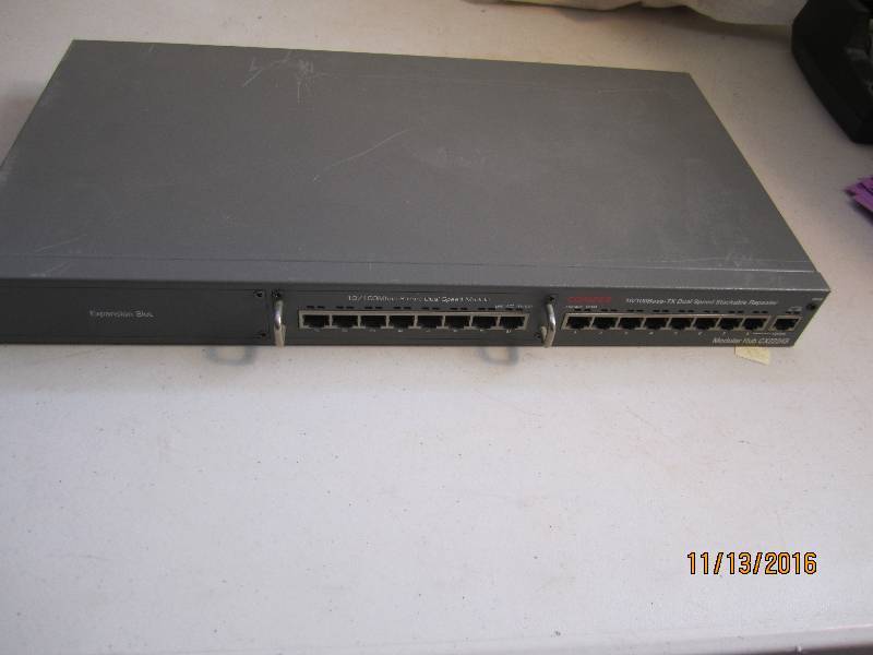 lot 6 image: Compex modular hub CX2224S8 port du...