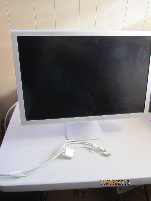 lot 7 image: Apple cinema HD Display ...