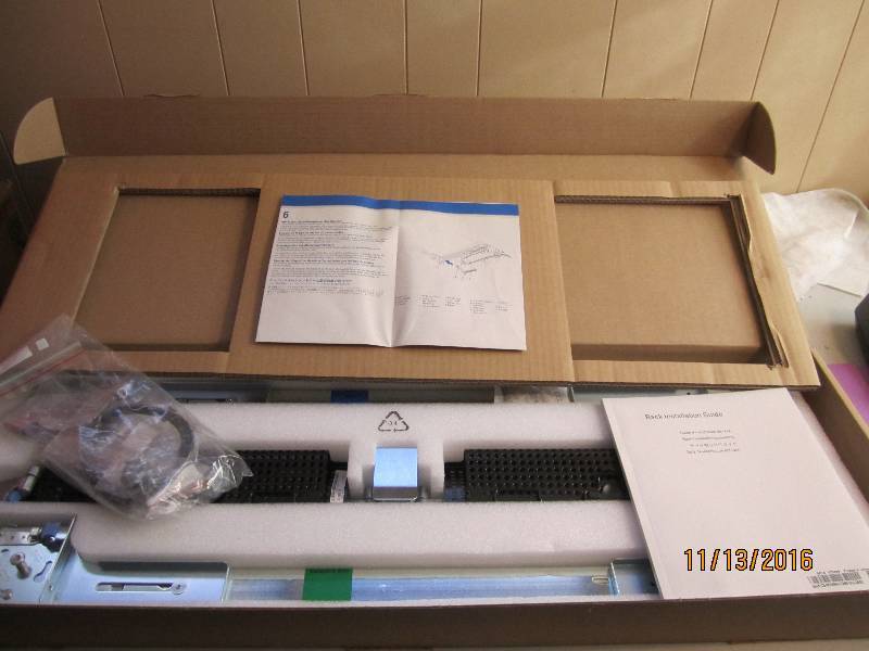 lot 21 image: New rack mount kit...