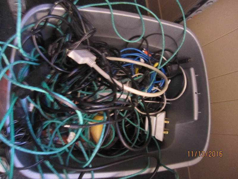 lot 51 image: Box of computer cords and cables...