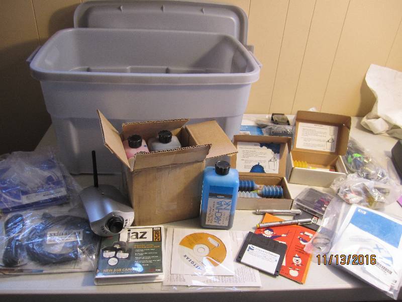 lot 52 image: Computer camera, software, tools, i...
