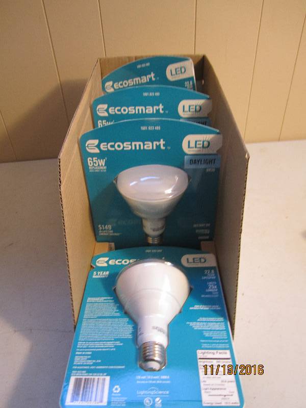 lot 70 image: Lot of 4 new Ecosmart LED daylight ...