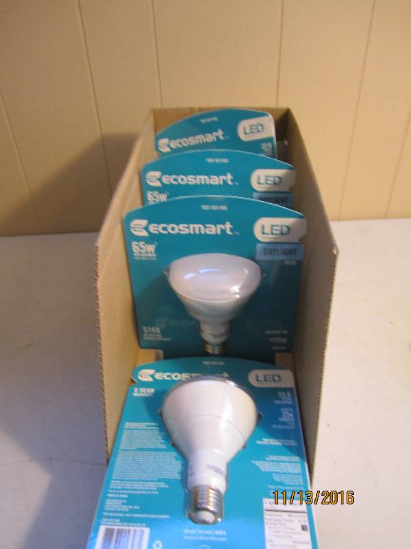 lot 72 image: Lot of 4 new Ecosmart LED daylight ...