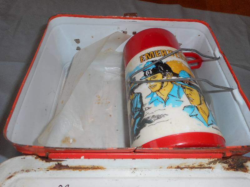 VINTAGE 1973 EMERGANCY LUNCH BOX AND THERMOS