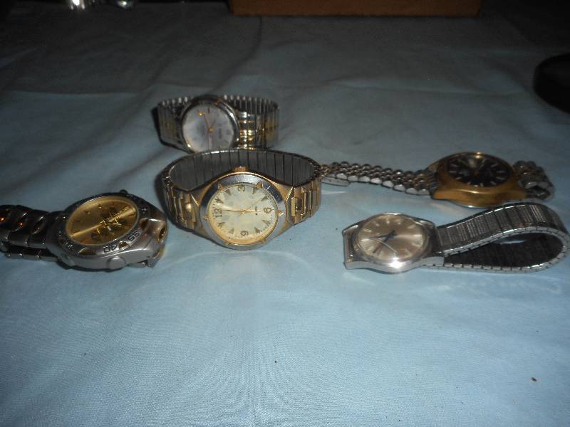 MENS QUARTS WATCH