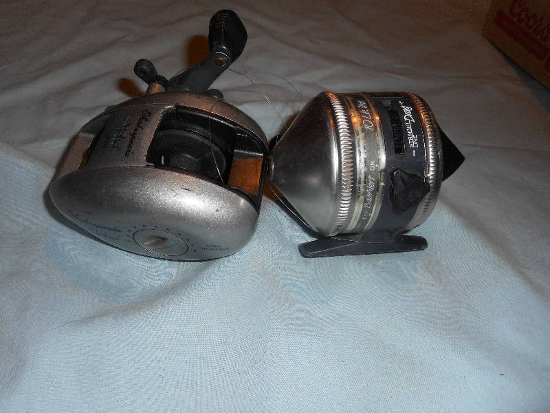 2 COLLECTIBLE REELS