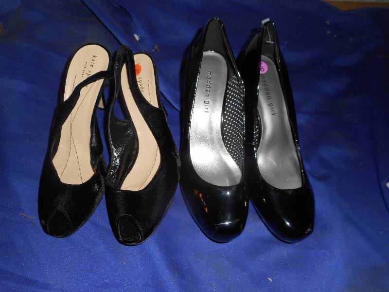2 WOMENS SHOES