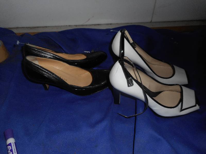 2 PAIR WOMENS SHOES