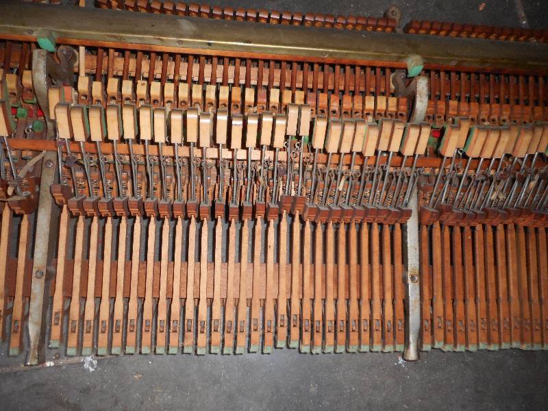 ANTIQUE STRIKING MACANISM