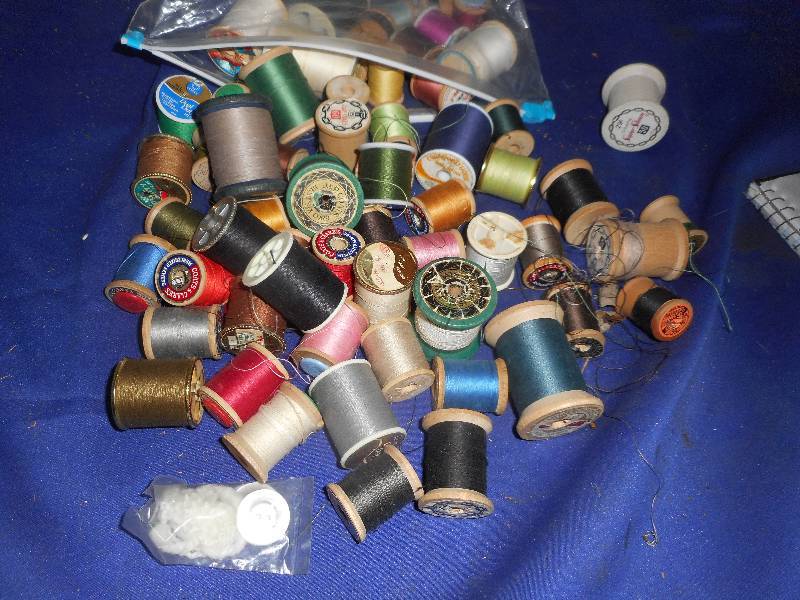 ANTIQUE WOODEN THREAD SPOOLS