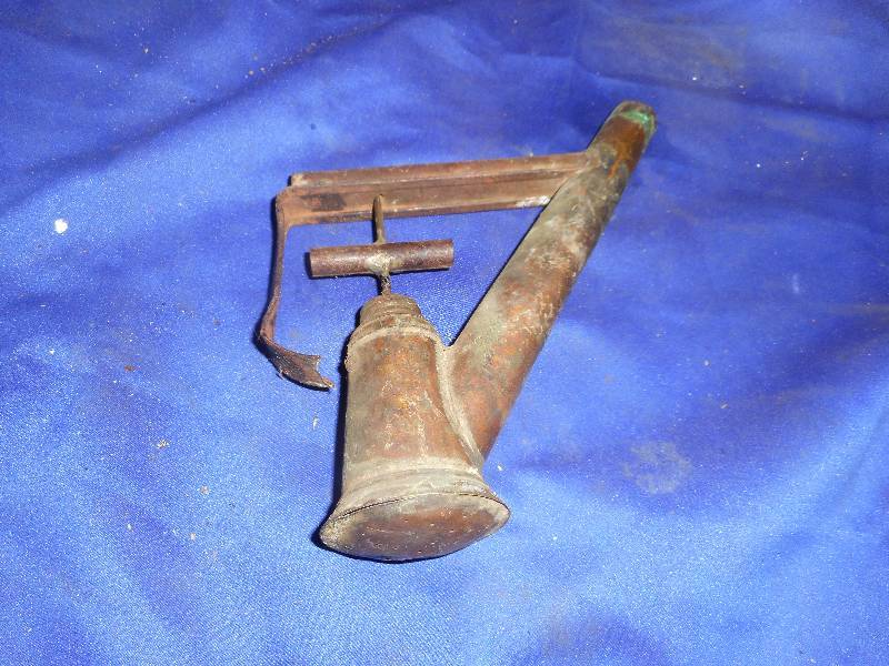 VINTAGE METAL SPRAYER