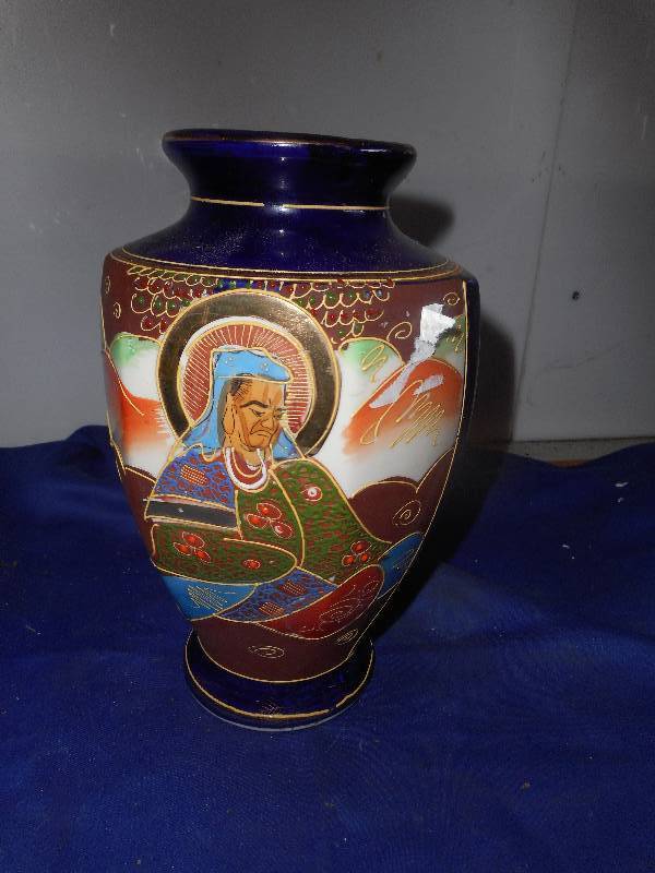 JAPANESE VASE