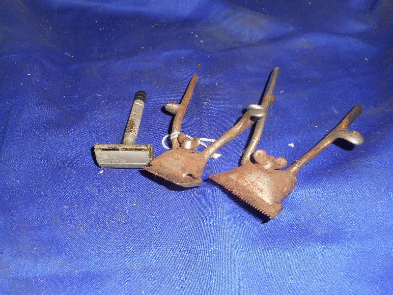 VINTAGE TRIMMERS AND RAZOR