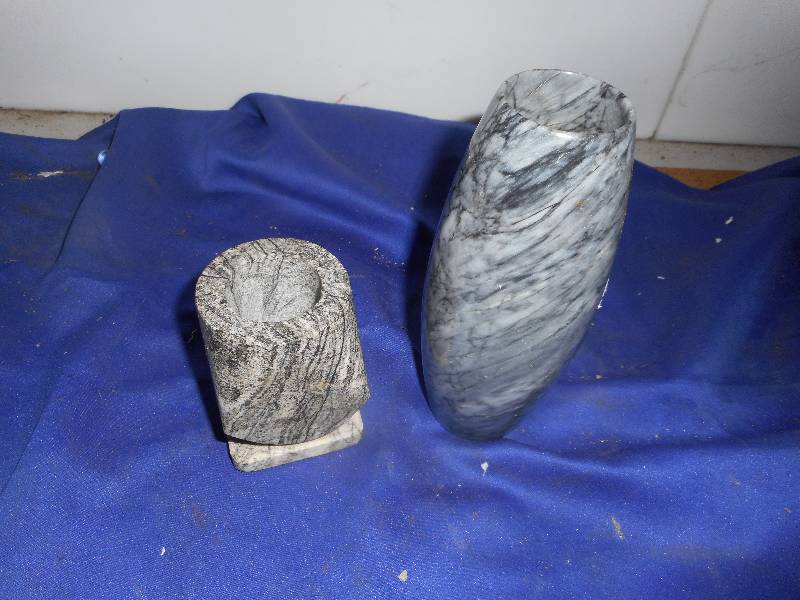 GRANITE OR MARBLE 1 VASE 1 HOLDER
