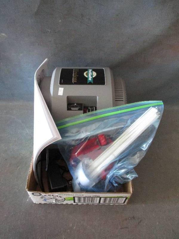 lot 5 image: Wireless Pet Containment System
