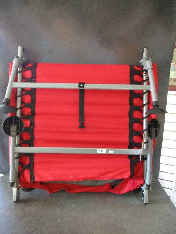 lot 10 image: Collapsible Cot