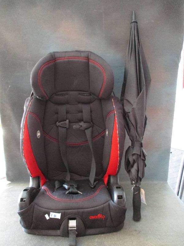 lot 16 image: Car Seat & Umbrella