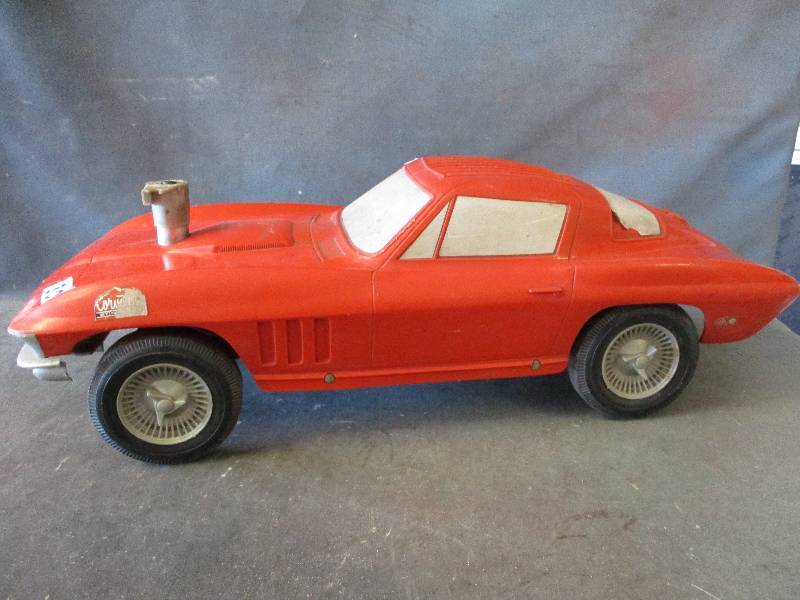 lot 30 image: Vintage Toy Corvette