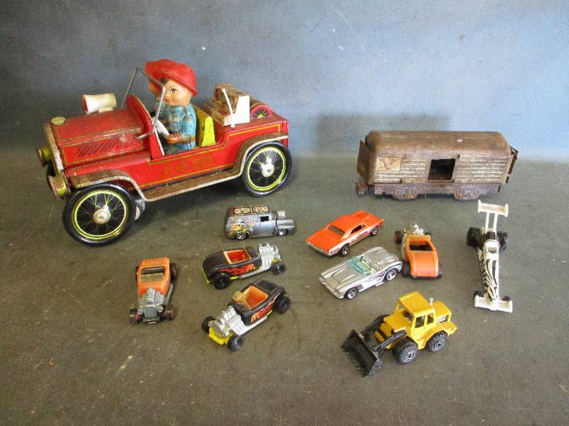 lot 36 image: Vintage Tin Fire Truck and More