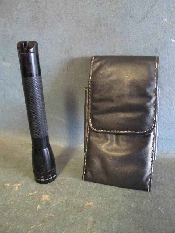 lot 44 image: Mini Maglite & Leather Case