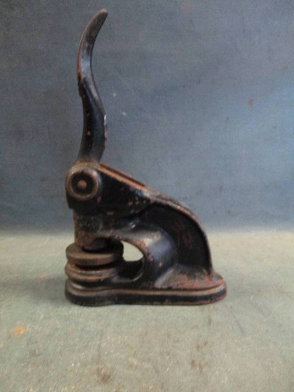 lot 67 image: Bank and Vintage Notary Stamper