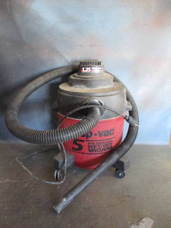 lot 106 image: Shop Vac