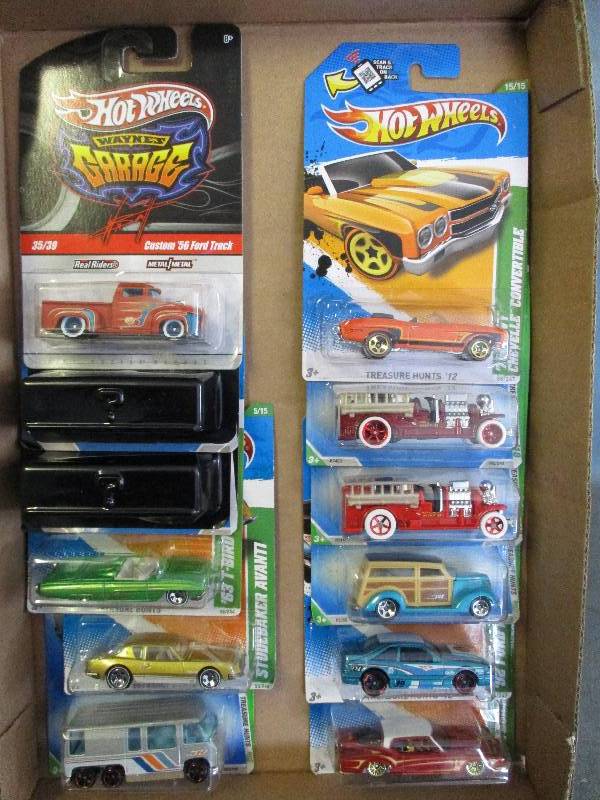 lot 120 image: Hot Wheels Cars