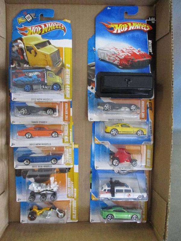 lot 139 image: Hot Wheels Cars