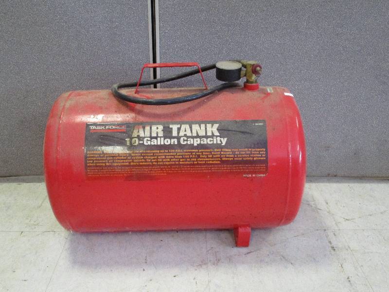 lot 146 image: Air Tank