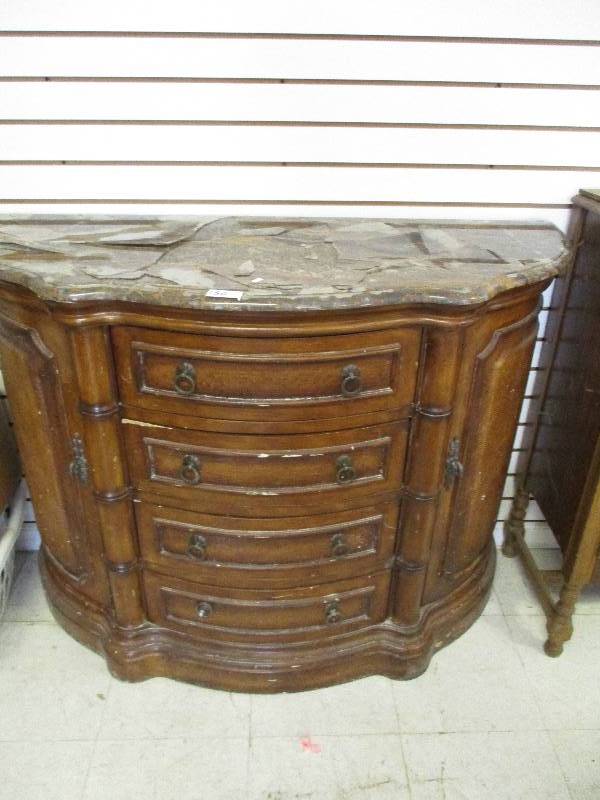 lot 150 image: Dresser
