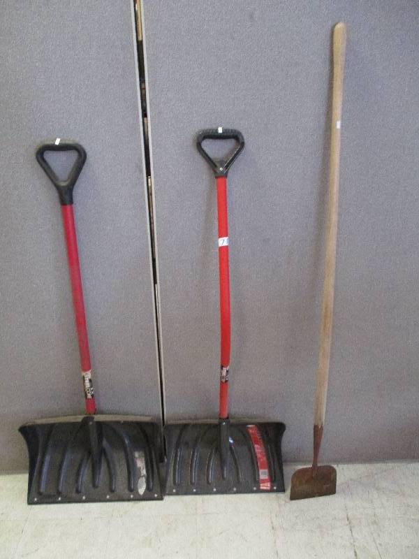 lot 71 image: Shovels and Ice Chipper