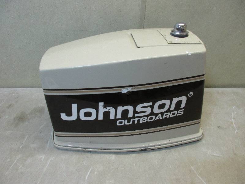 lot 7 image: 75 hp Johnson Seahorse outboard motor cover