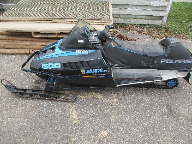 lot 22 image: Polaris Indy 500 snowmobile